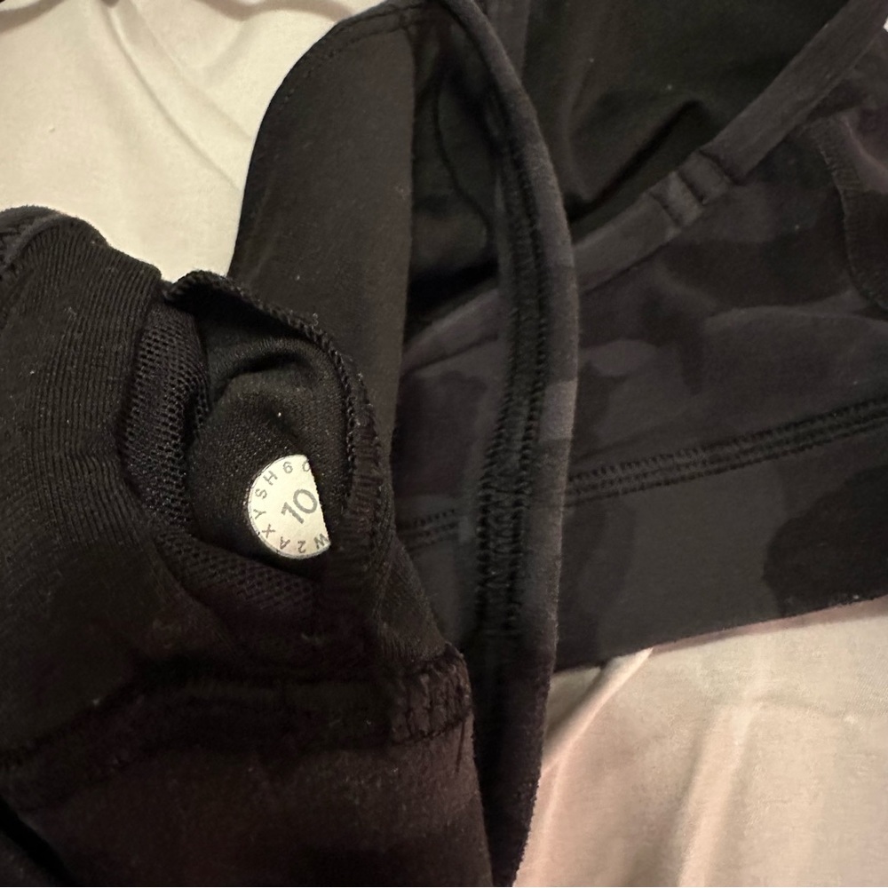 Lululemon Flow Y Bra Nulu incognito camo multi grey/black - Picture 4 of 4